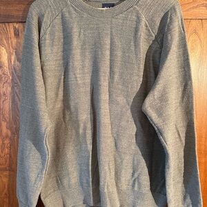 GAP Men's Classic Gray Crewneck Sweater